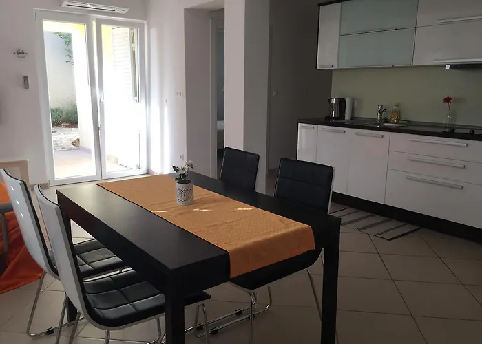 Apartman Gavza Luna Cres