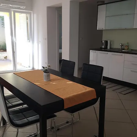 Apartment Gavza Luna Cres